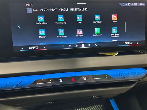 Used 2025 BMW X3 xDrive30i w/ M Sport Package image 29