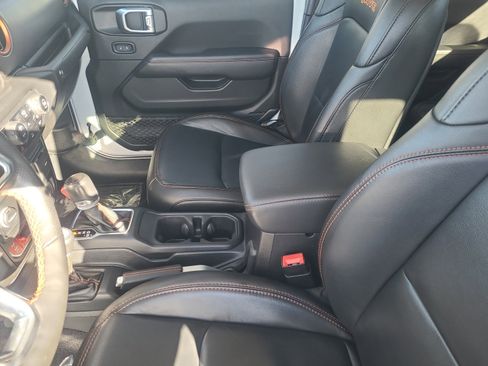 Used 2021 Jeep Gladiator Mojave w/ LED Lighting Group image 15