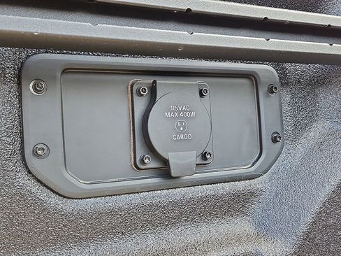 New 2026 RAM 1500 Laramie AWD/4WD image 10