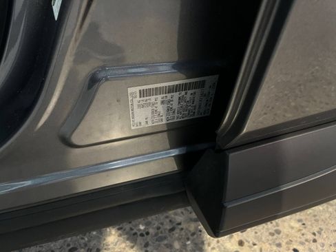 Used 2025 Nissan Rogue SV FWD image 29