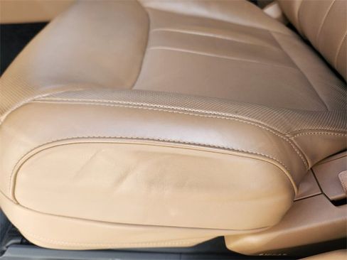 Used 2023 Land Rover Range Rover Long Wheelbase SE image 9