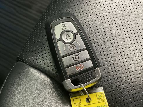 Used 2024 Ford Expedition Max XLT image 28