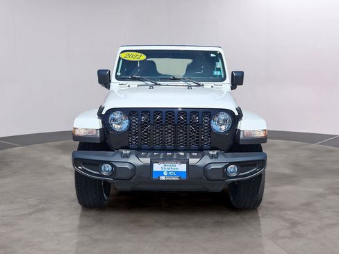 Used 2022 Jeep Gladiator Sport image 2