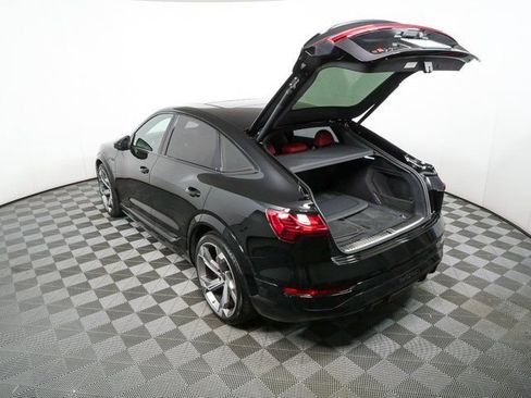 Used 2024 Audi SQ8 e-tron Premium Plus w/ Black Optic Package AWD/4WD image 31