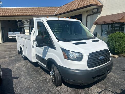 Used 2017 Ford Transit 350 138 DRW RWD image 3