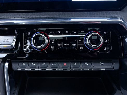 Used 2024 GMC Sierra 1500 Denali w/ Denali Reserve Package image 25