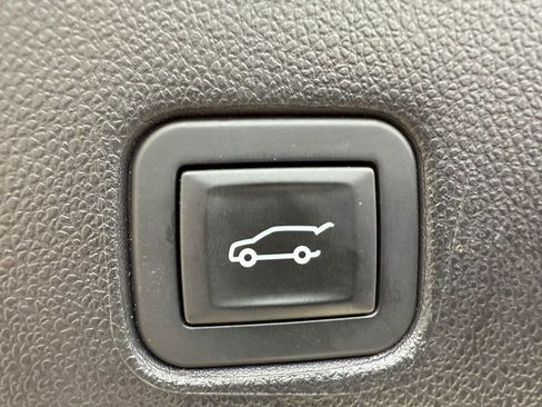 Used 2019 Chevrolet Blazer RS image 29