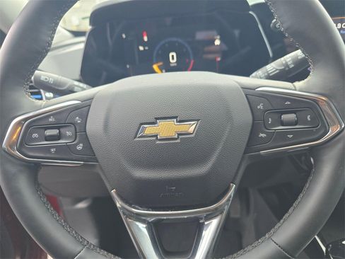 Certified 2025 Chevrolet Trax LT w/ LT Convenience Package image 20