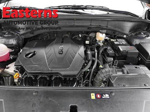 Used 2024 Kia Sorento LX FWD image 7