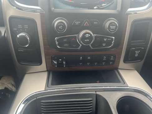 Used 2016 RAM 2500 Laramie w/ Convenience Group image 28