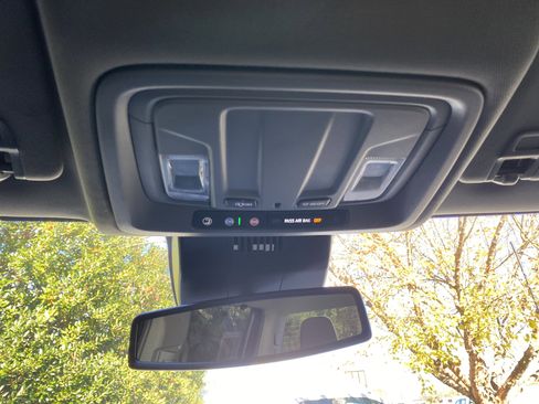 Used 2024 Chevrolet Silverado 2500 Custom w/ Custom Value Package image 30