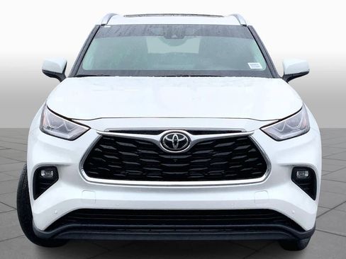 Used 2025 Toyota Highlander Limited image 4