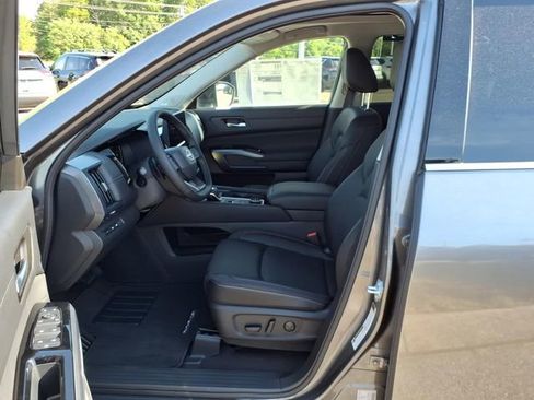 New 2026 Nissan Pathfinder SL AWD/4WD image 6