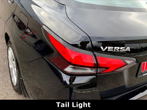 Used 2022 Nissan Versa S image 30