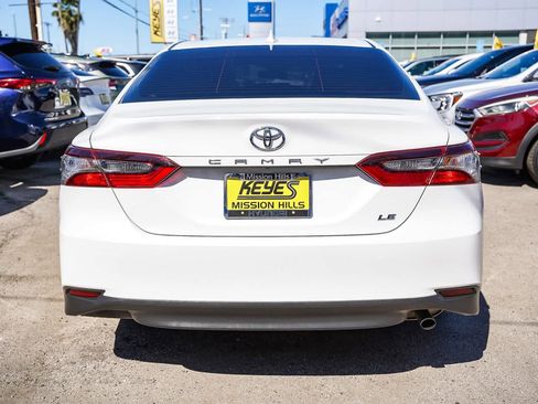Used 2022 Toyota Camry LE image 9