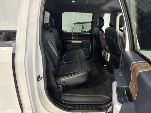Used 2019 Ford F150 Lariat image 12