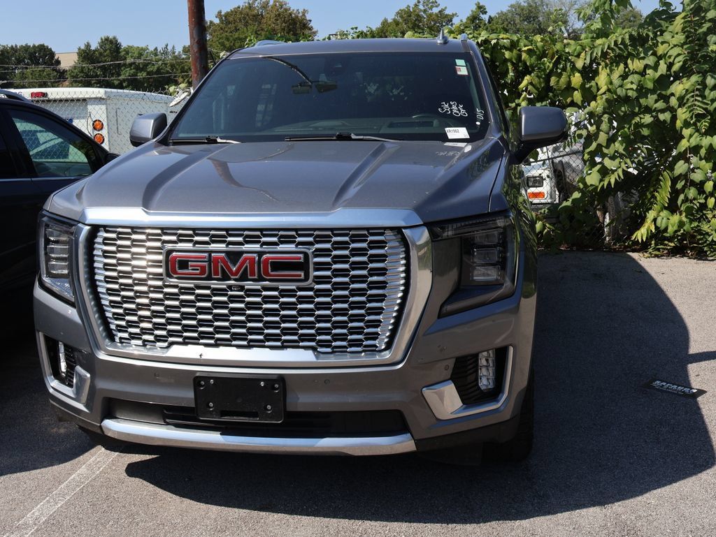Used 2021 GMC Yukon Denali AWD/4WD image 8