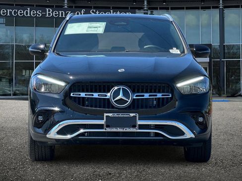 New 2025 Mercedes-Benz GLA 250 4MATIC image 9