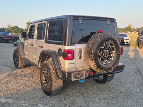 Used 2023 Jeep Wrangler Unlimited Rubicon 4xe AWD/4WD image 4