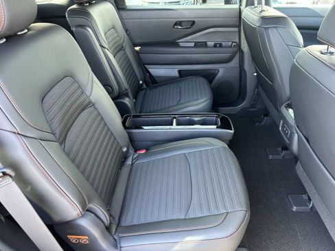 New 2026 Nissan Pathfinder Rock Creek w/ Rock Creek Premium Package AWD/4WD image 11