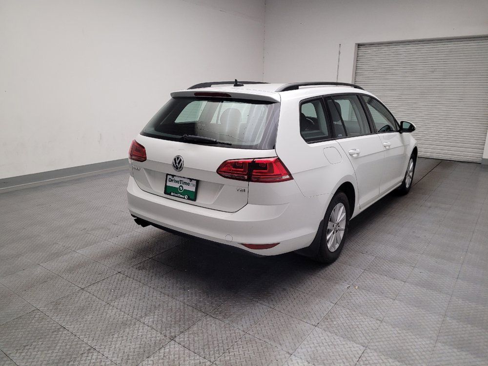 Used 2017 Volkswagen Golf S FWD image 9