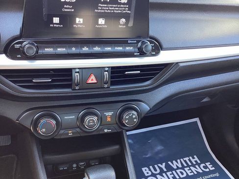 Used 2020 Kia Forte LXS FWD image 16