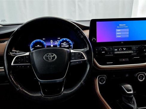 Used 2024 Toyota Grand Highlander Platinum image 30