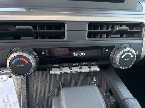 Used 2024 Toyota Tacoma TRD Sport image 22