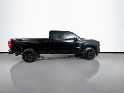 Used 2017 Chevrolet Silverado 1500 LT w/ Midnight Edition AWD/4WD image 9