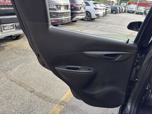 Used 2021 Chevrolet Spark LT FWD image 26