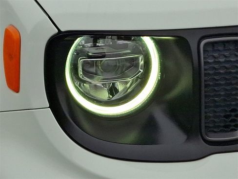 Used 2019 Jeep Renegade Limited w/ Quick Order Package 22P image 10