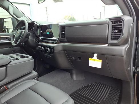 New 2026 Chevrolet Silverado 2500 LT image 12