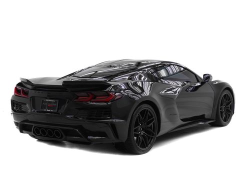 Used 2025 Chevrolet Corvette Z06 w/ Stealth Interior Trim Package image 8