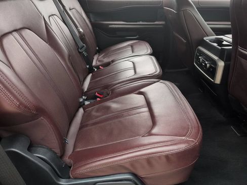 Used 2024 Ford Expedition Limited AWD/4WD image 31