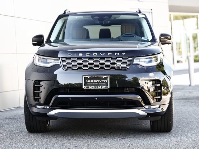 Used 2025 Land Rover Discovery Metropolitan Edition AWD/4WD image 14