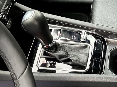 Used 2024 Jeep Compass Latitude image 17