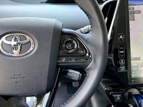Used 2021 Toyota Prius Limited FWD image 11