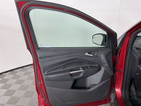 Used 2018 Ford Escape SE w/ SE Sport Appearance Package image 13