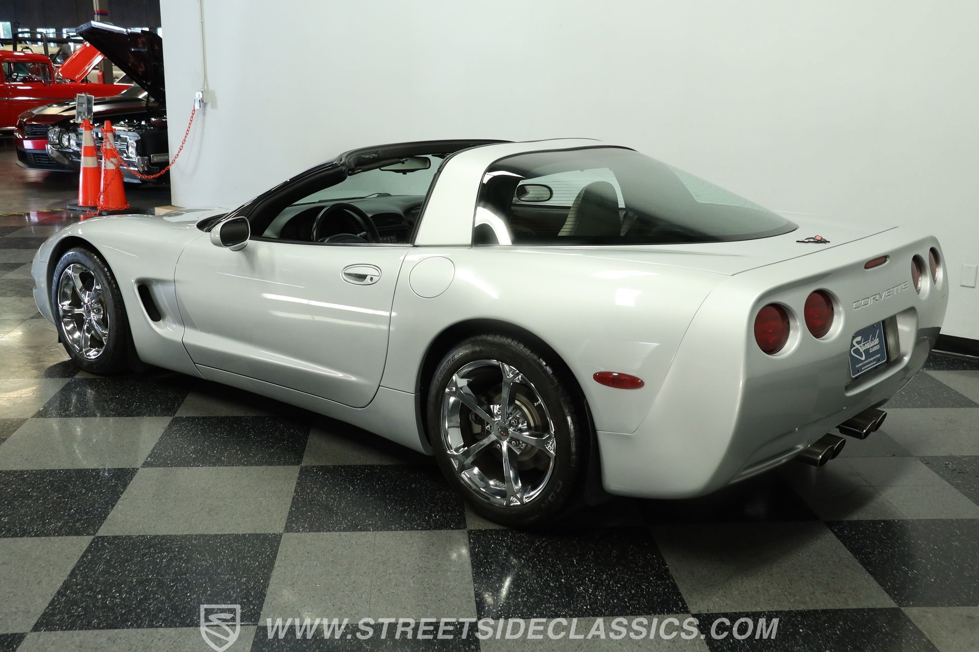 Used 1998 Chevrolet Corvette Coupe w/ Roof Pkg RWD image 6