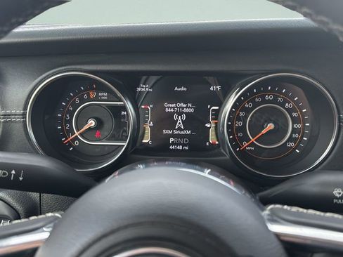 Used 2020 Jeep Gladiator Overland image 23