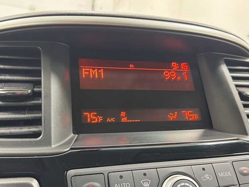 Used 2015 Nissan Pathfinder S FWD image 18