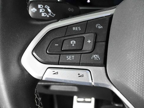 Certified 2023 Volkswagen Tiguan SE R-Line FWD image 20