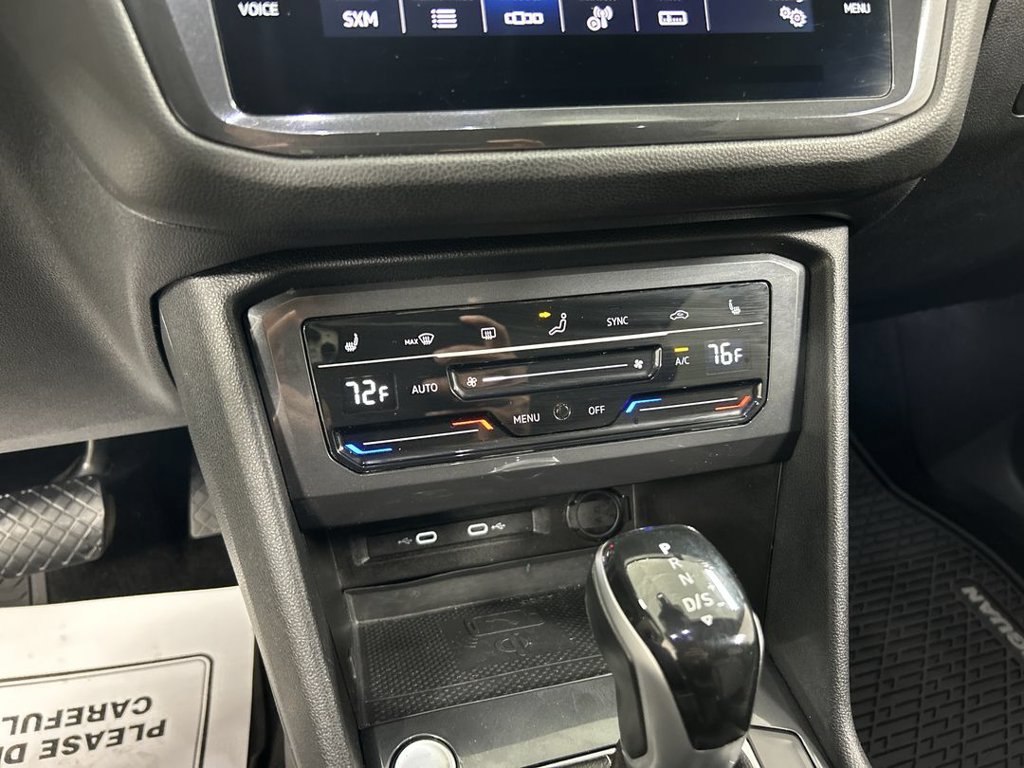 Used 2022 Volkswagen Tiguan SE w/ Panoramic Sunroof Package AWD/4WD image 17