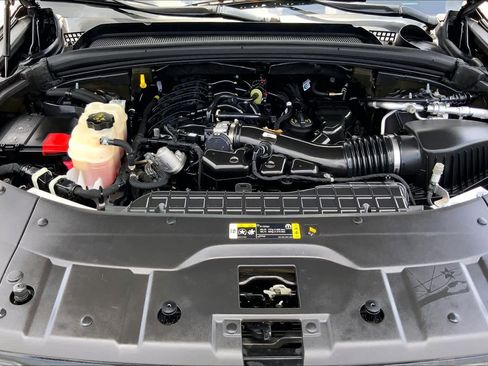 Used 2022 Jeep Grand Cherokee L Limited image 31