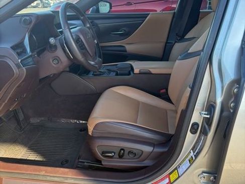 Used 2021 Lexus ES 350 w/ Premium Package FWD image 4
