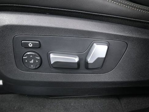 New 2026 BMW X5 sDrive40i w/ M Sport Package image 31