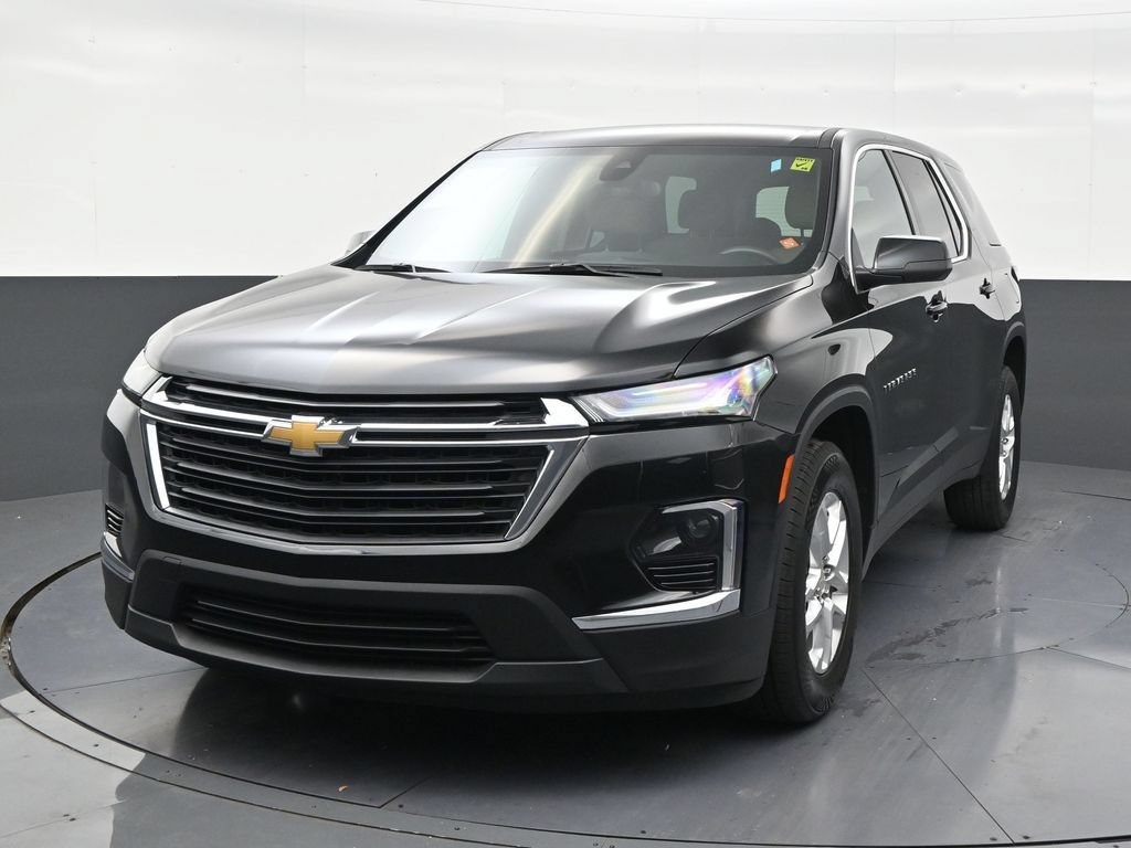 Used 2023 Chevrolet Traverse LS FWD image 8