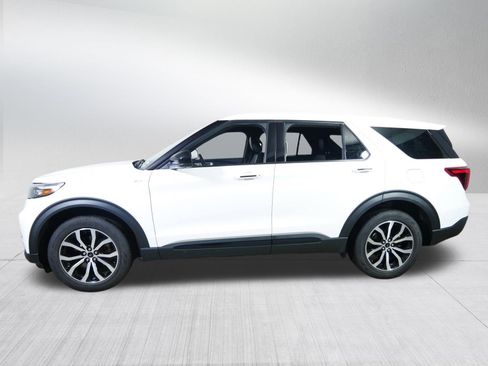 Used 2022 Ford Explorer ST-Line AWD/4WD image 4