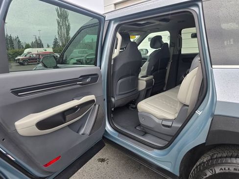 Certified 2024 Kia EV9 Wind AWD/4WD image 17