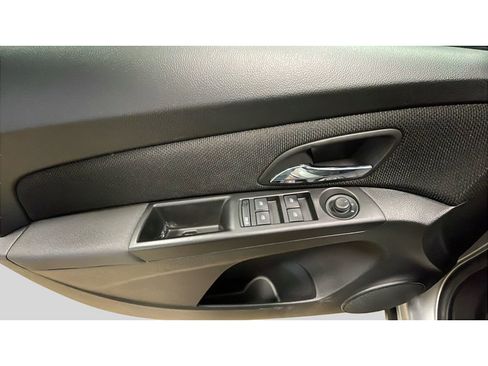 Used 2014 Chevrolet Cruze LT w/ Technology Package image 9